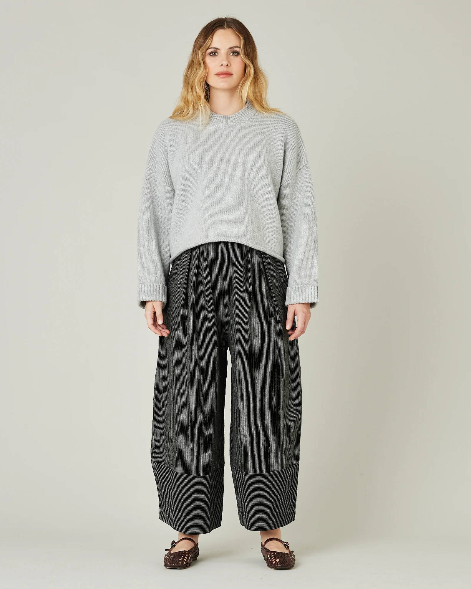 Bobbi Black & Ecru Pencil Stripe Linen Trousers - Image 15