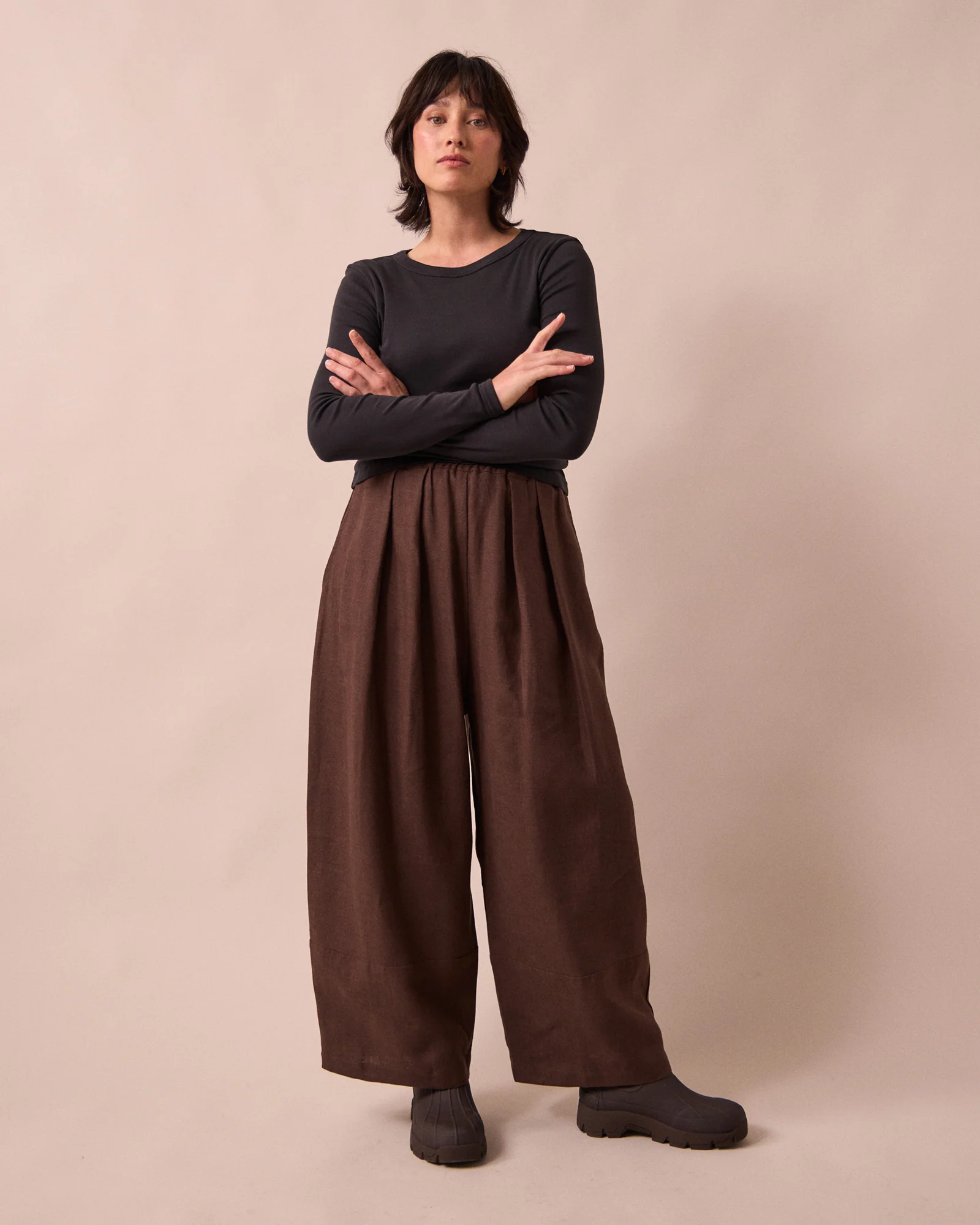 Bobbi Chocolate Linen Trousers - Image 5