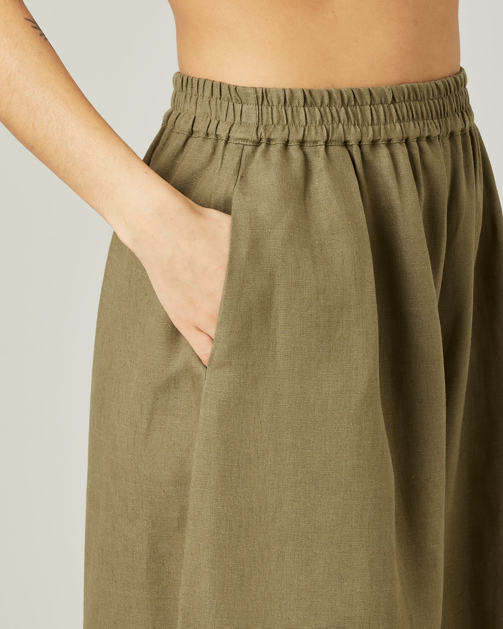 Daisy Khaki Linen Trousers - Image 9