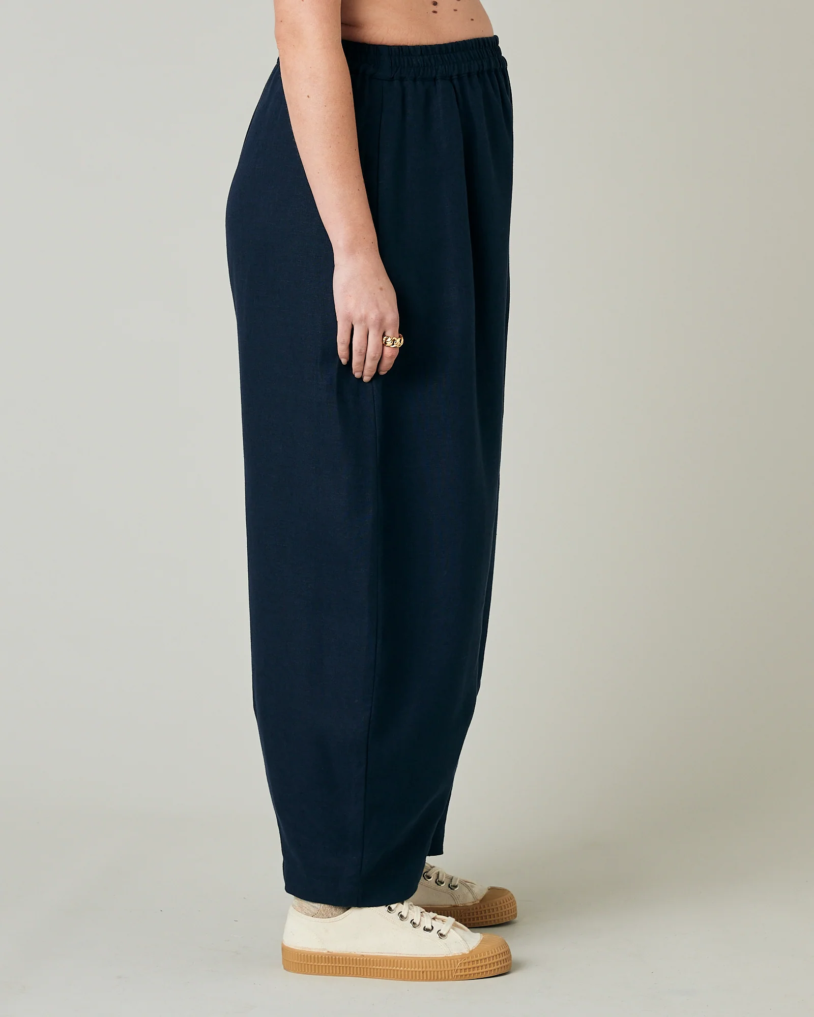 Daisy Navy Linen Trousers - Image 16