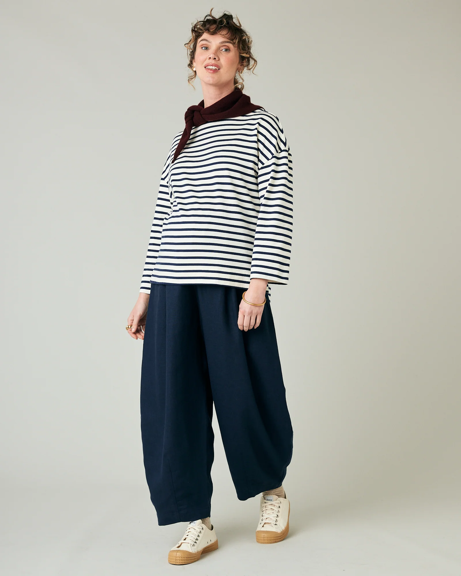 Daisy Navy Linen Trousers - Image 19