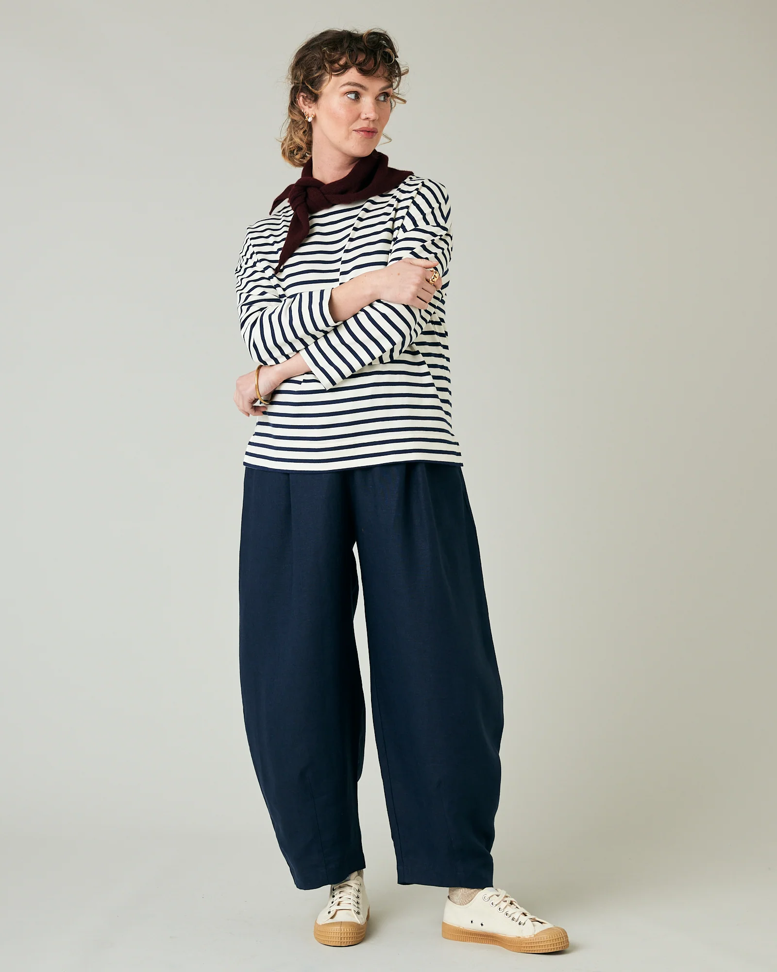 Daisy Navy Linen Trousers - Image 20