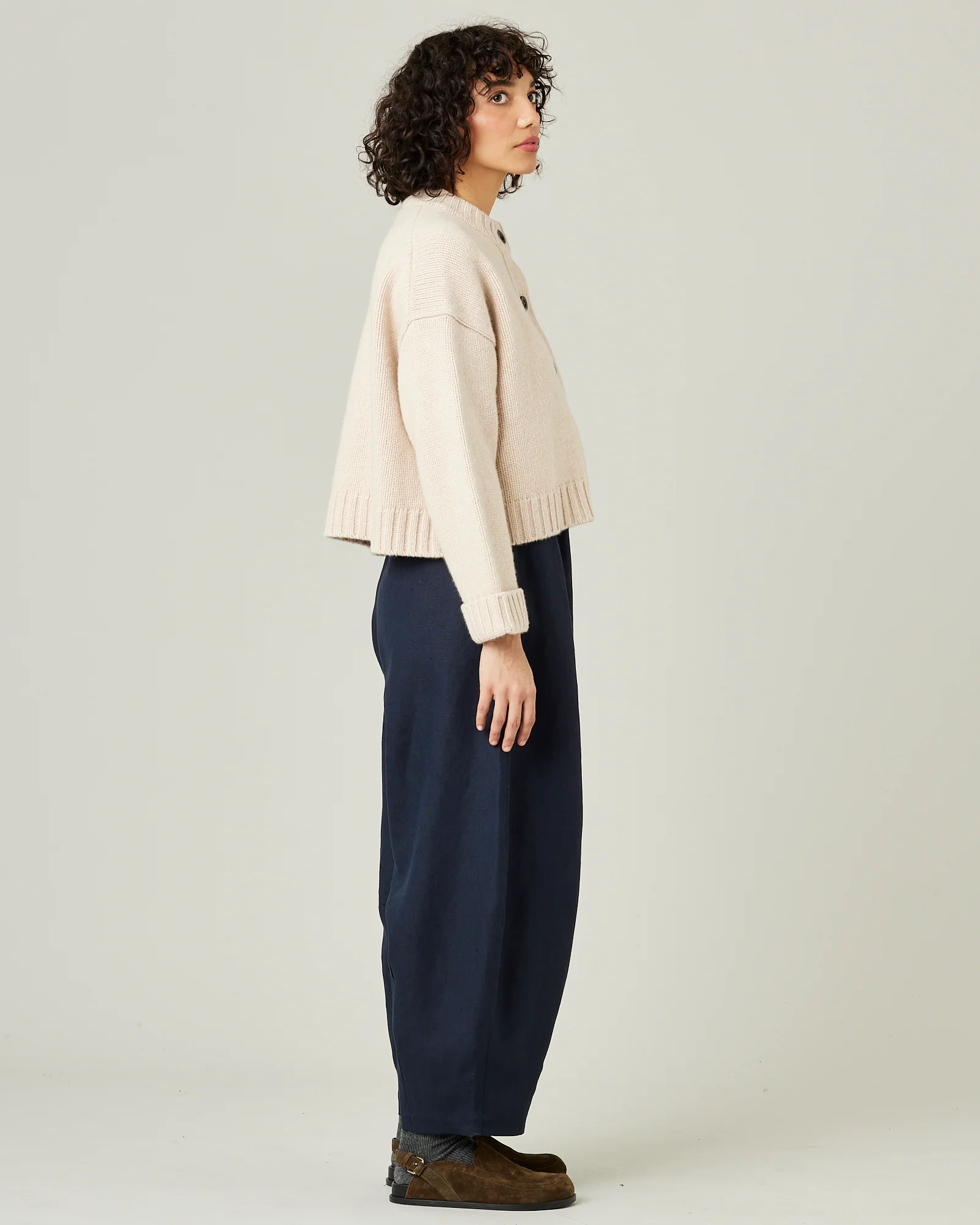 Daisy Navy Linen Trousers - Image 8