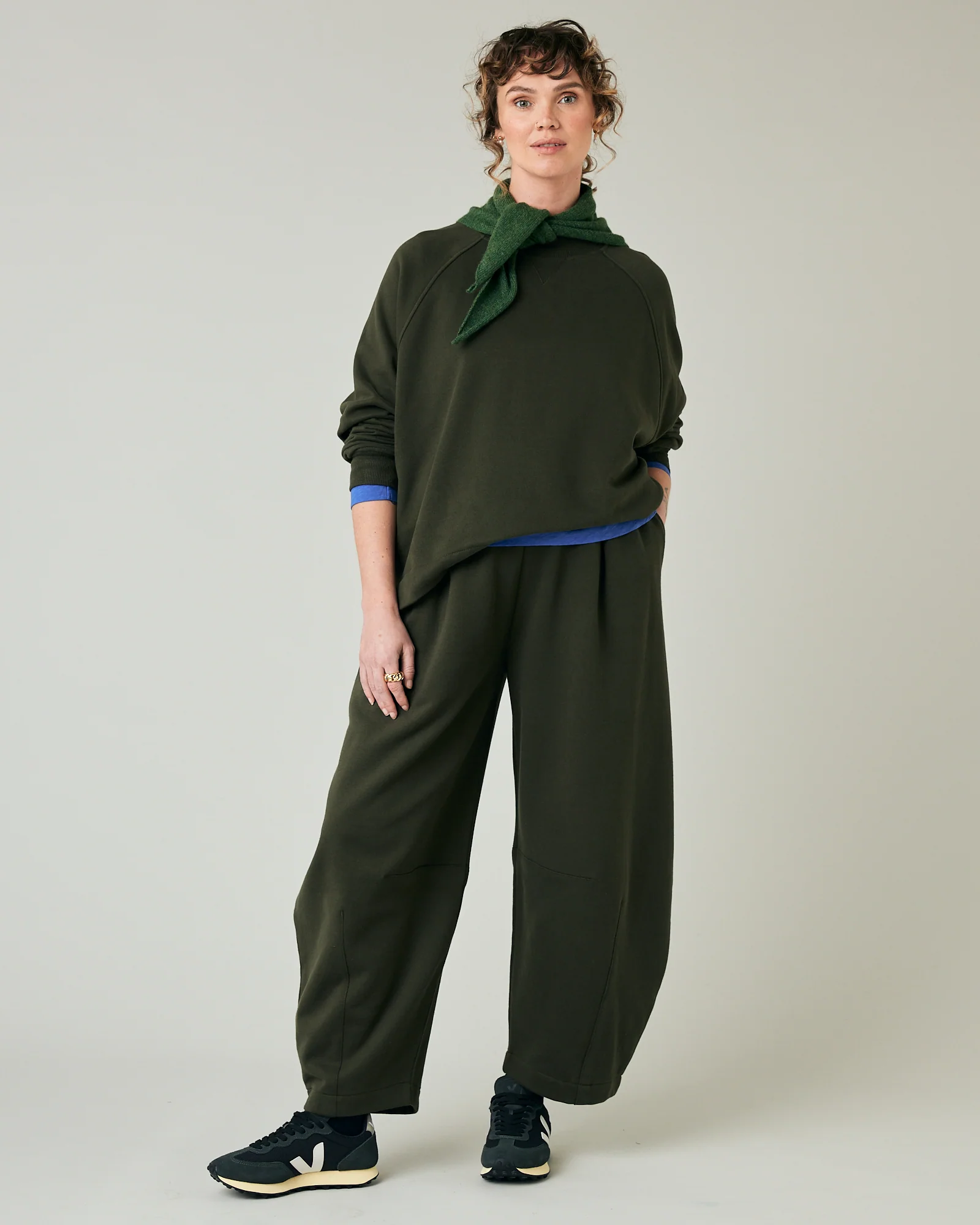 Daisy Olive Fleeceback Jersey Trousers - Image 4