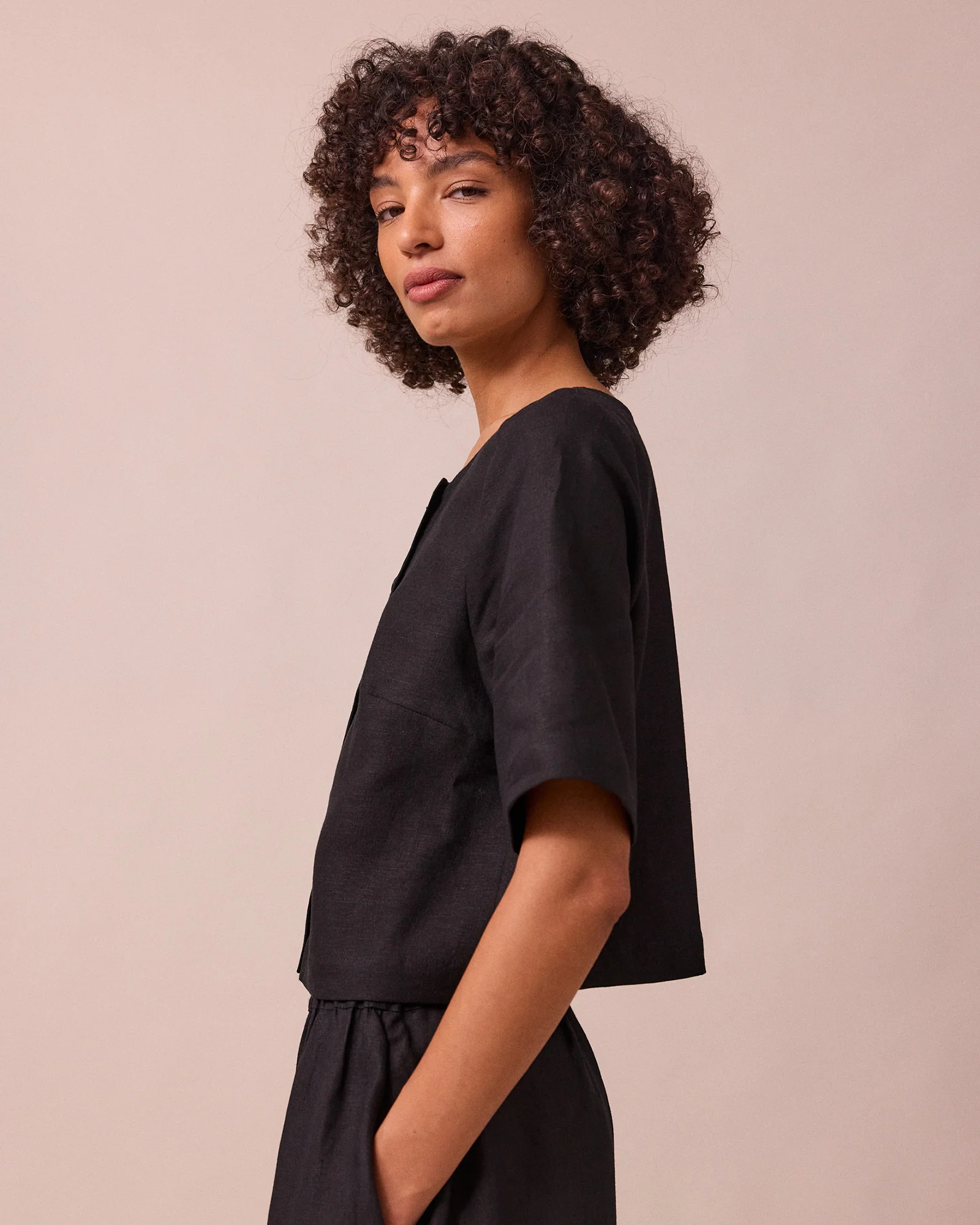 Evelyn Black Linen Top - Image 3