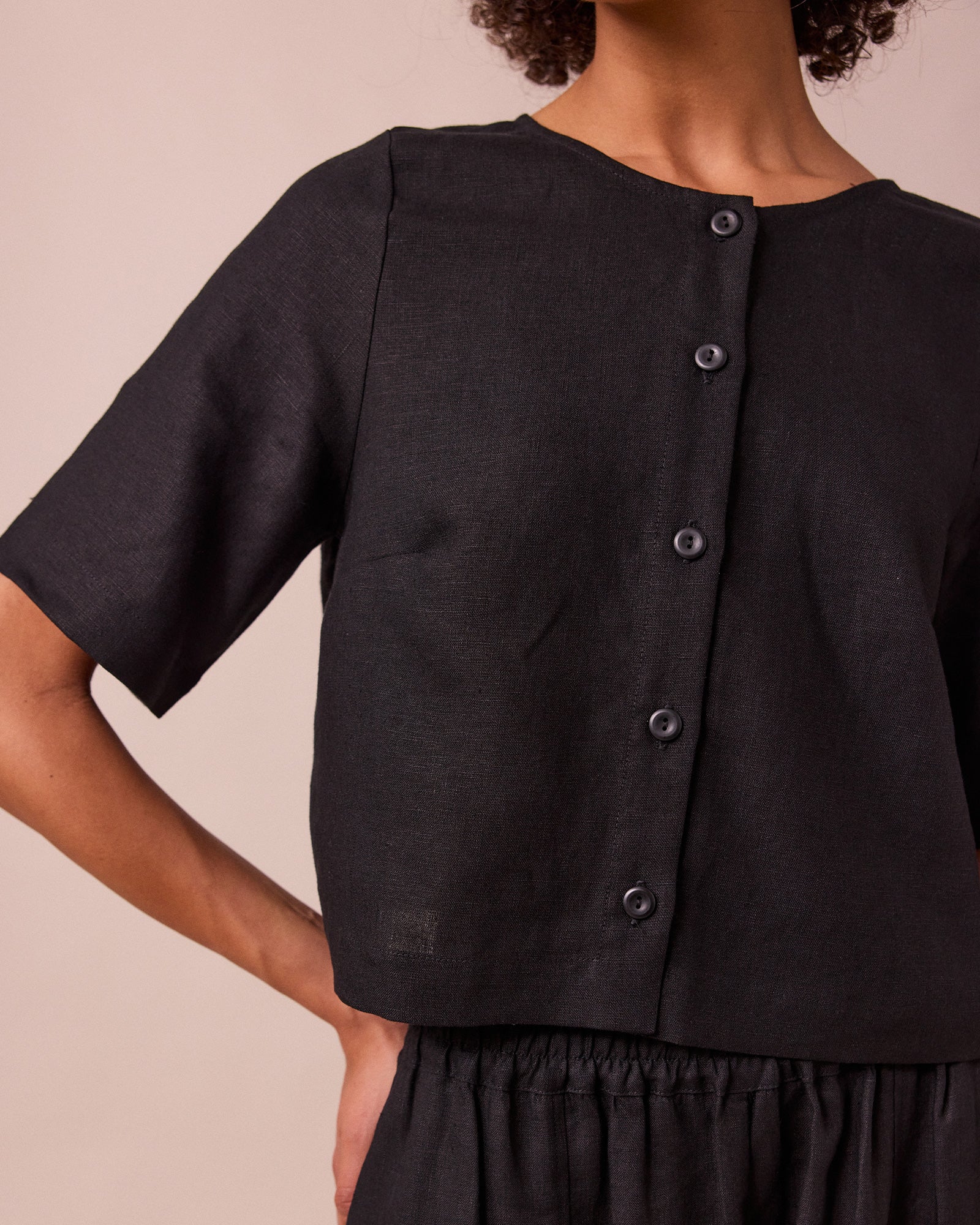 Evelyn Black Linen Top - Image 4