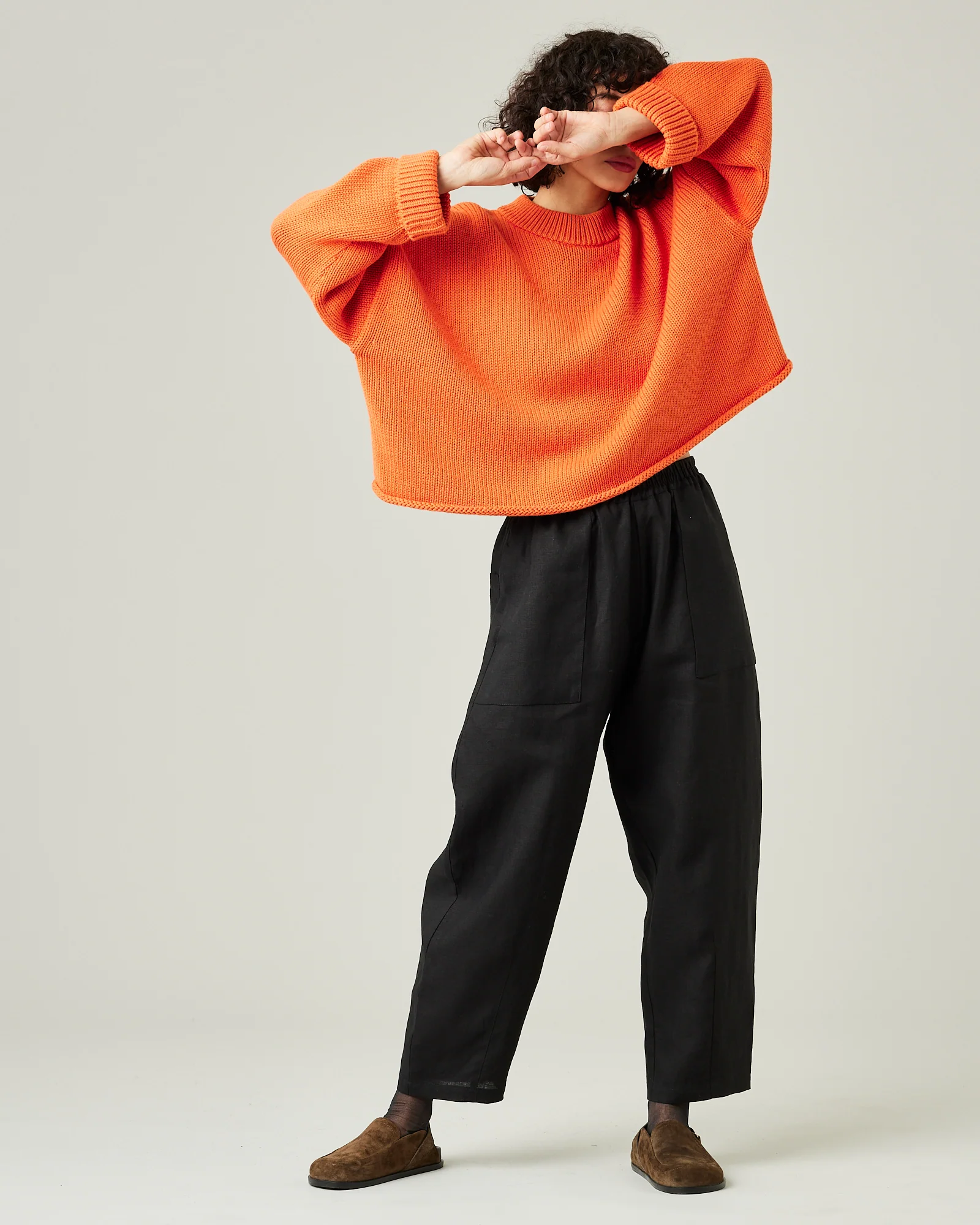 Huxley Black Linen Trousers - Image 11