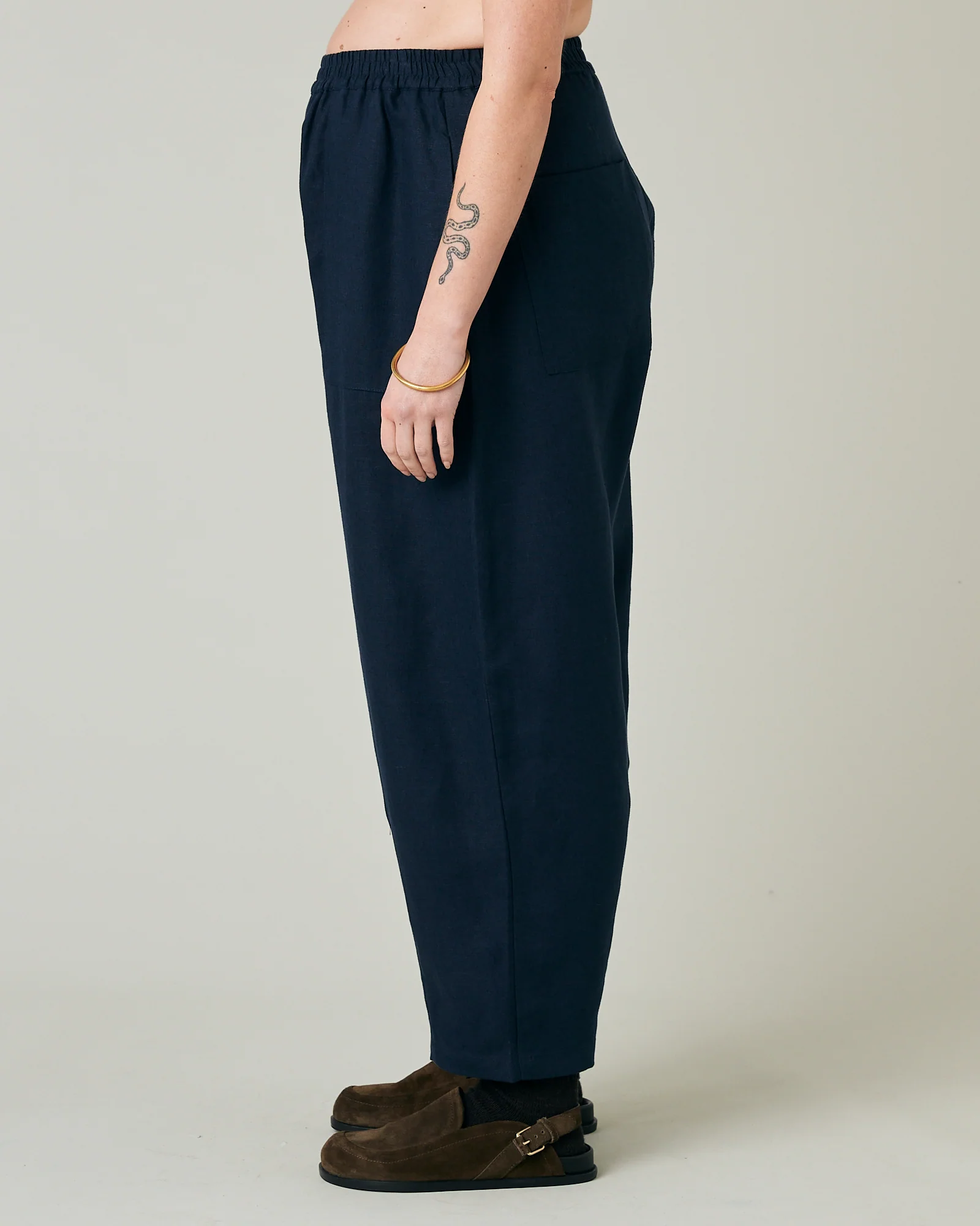 Huxley Navy Linen Trousers - Image 15