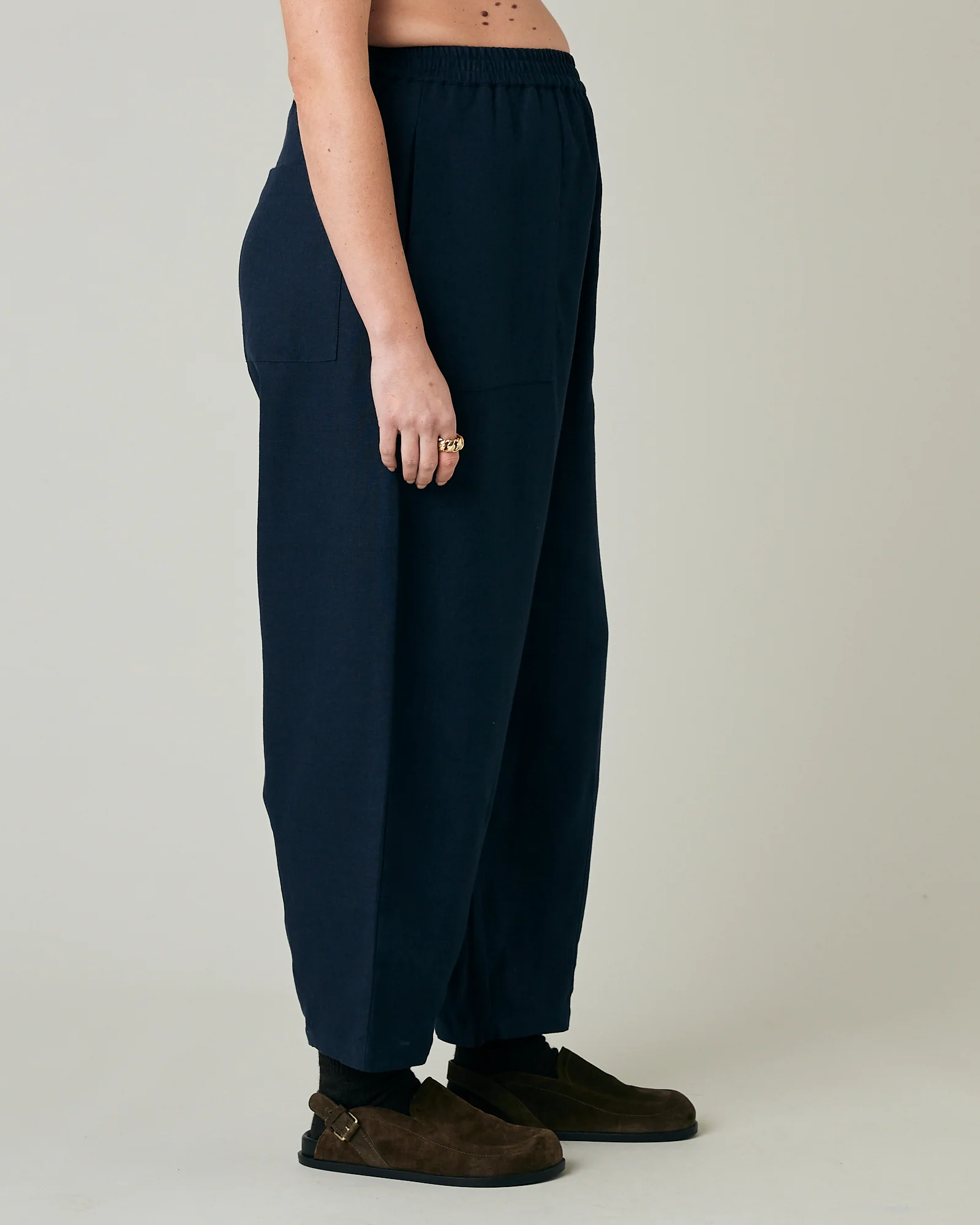Huxley Navy Linen Trousers - Image 17