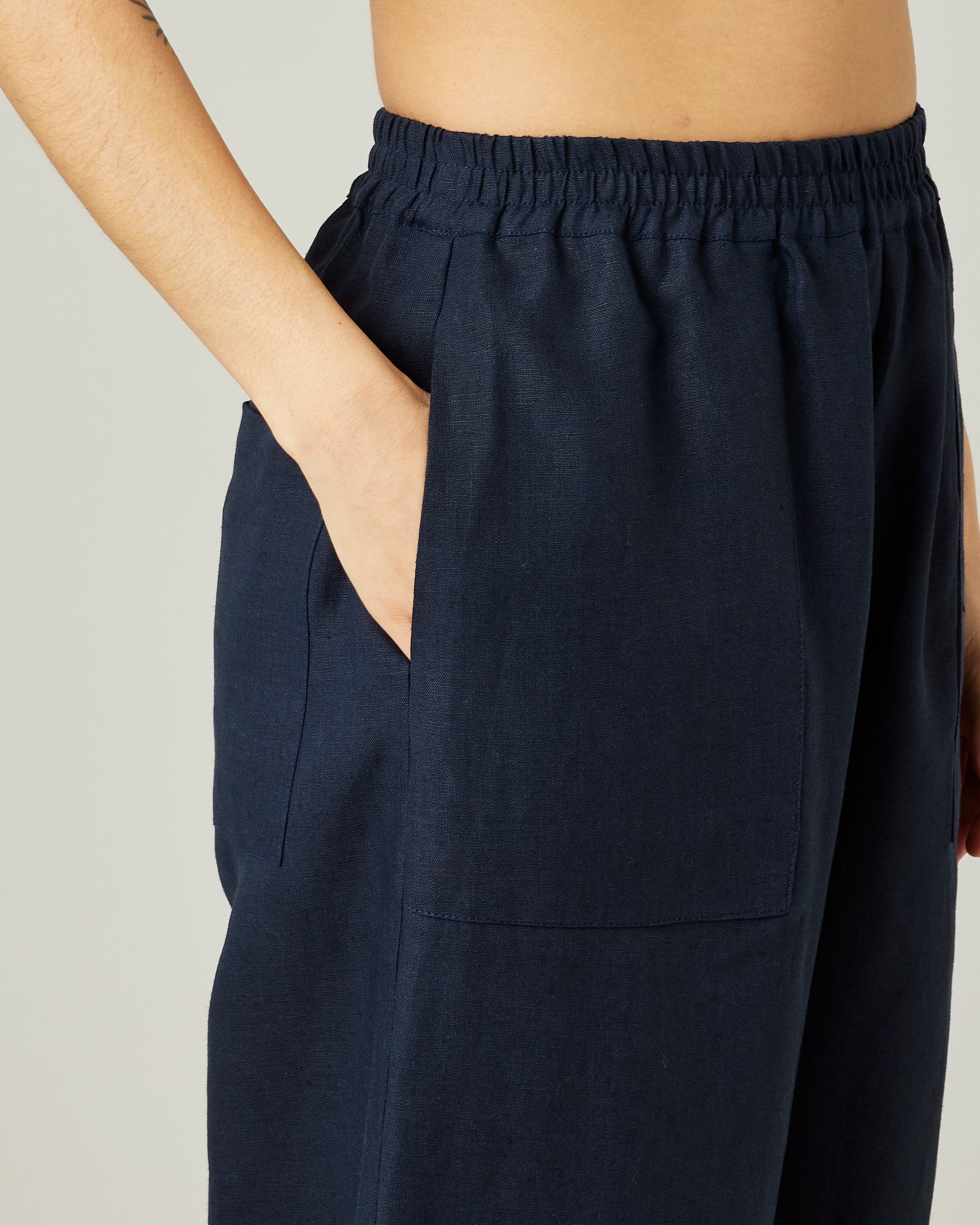 Huxley Navy Linen Trousers - Image 9