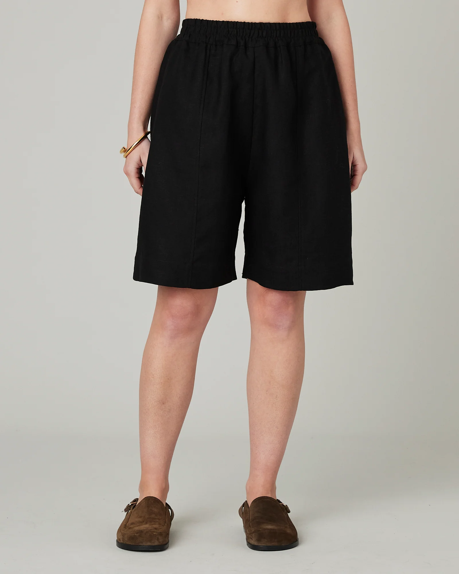 Liv Black Linen Shorts - Image 3