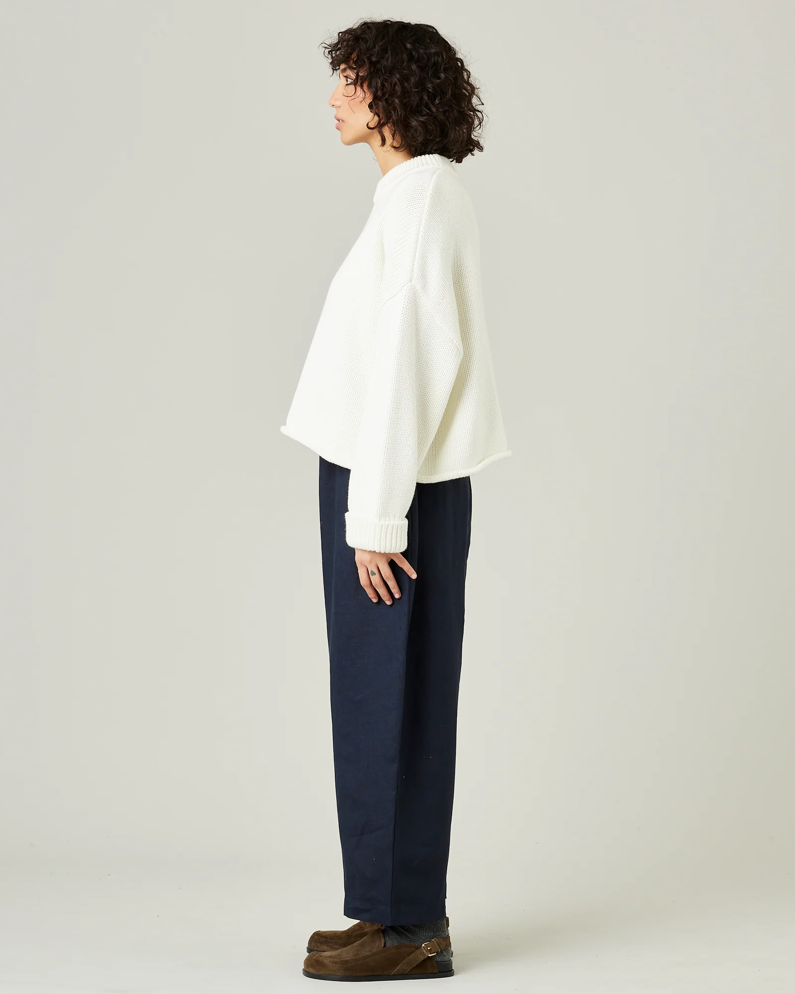 Mabel Navy Linen Trousers - Image 6