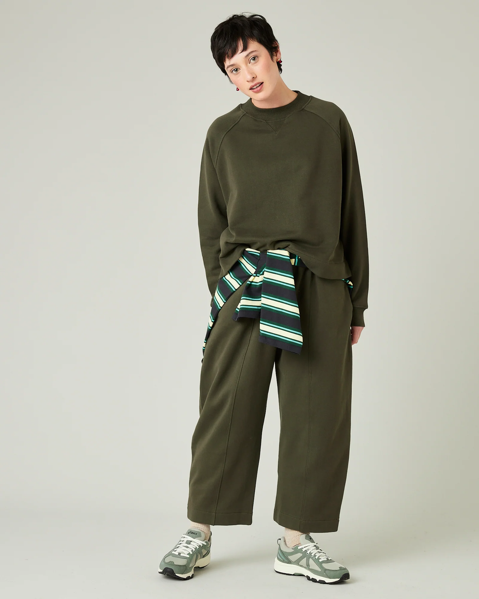 Noa Olive Fleeceback Jersey Jumper - Image 8